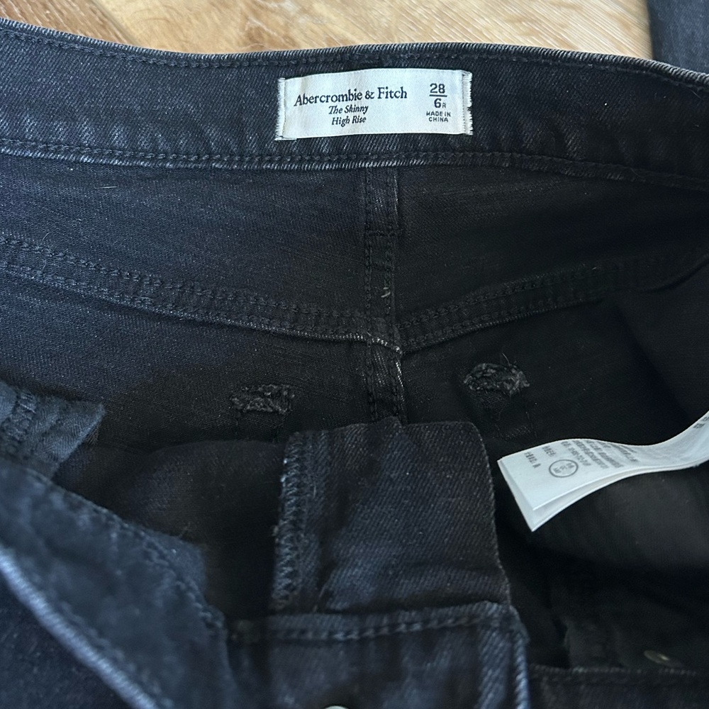 Abercrombie & Fitch High Rise Skinny Split Seam Back Denim 28 R 6 - Picture 4 of 8